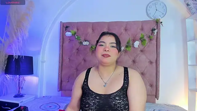 Snapshot of ROSELEI_ chatting on May 30, 2026, 8:20 am ROSELEI online show from May 30, 2026, 8:20 am