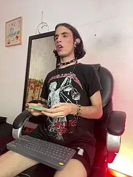 lucius morningstar online show from April 17, 2026, 8:44 pm