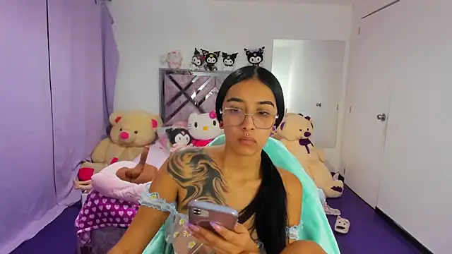 Snapshot of valery_taylor_1 chatting on July 14, 2026, 11:44 pm valery taylor 1 online show from July 14, 2026, 11:44 pm