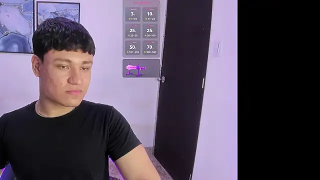 FemNoah online show from April 9, 2026, 8:37 pm