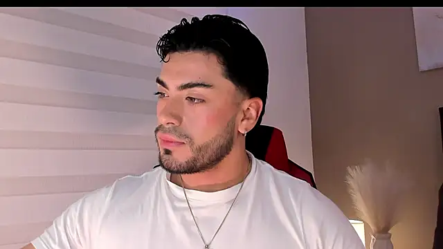 Snapshot of Alexander_Diazz chatting on April 16, 2026, 1:12 pm Alexander Diazz online show from April 16, 2026, 1:12 pm