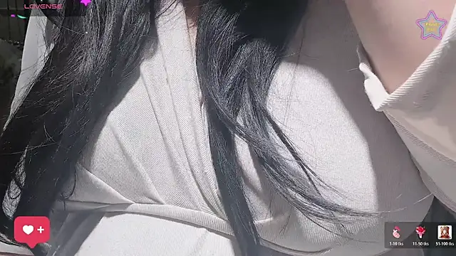 Snapshot of EX-886 chatting on April 10, 2026, 10:28 pm EX-886 online show from April 10, 2026, 10:28 pm