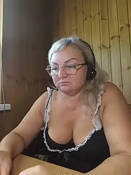 White-Chocolatte online show from July 15, 2026, 6:53 am