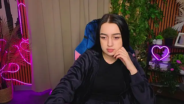 MargaretParker online show from April 12, 2026, 7:22 am