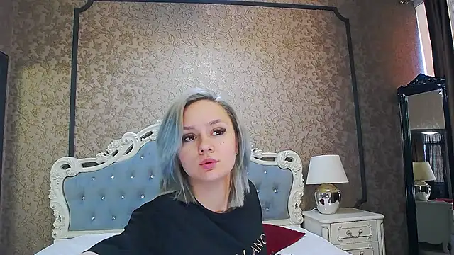 Ivy Quin online show from June 3, 2026, 4:24 am
