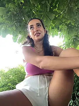 KarolDolly05 online show from July 28, 2026, 3:32 pm