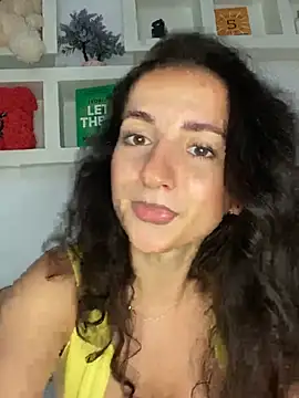 KarolDolly05 online show from July 16, 2026, 12:57 pm