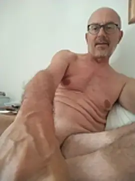 Snapshot of Rubicon_man chatting on July 19, 2026, 8:01 am Rubicon man online show from July 19, 2026, 8:01 am