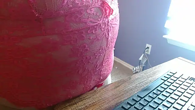 ltlkinkygirl78 online show from April 14, 2026, 1:27 pm