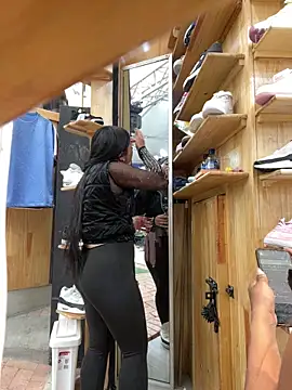 mariana-0306 online show from April 11, 2026, 3:59 pm