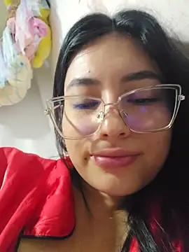 Snapshot of VioletRousee chatting on July 13, 2026, 7:13 pm VioletRousee online show from July 13, 2026, 7:13 pm