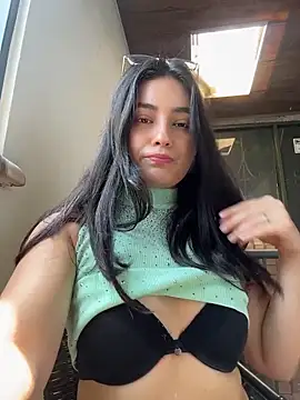 Snapshot of VioletRousee chatting on June 16, 2026, 4:07 pm VioletRousee online show from June 16, 2026, 4:07 pm