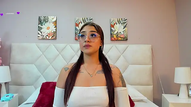 Snapshot of Victoria__lee chatting on May 19, 2026, 4:30 am Victoria lee online show from May 19, 2026, 4:30 am