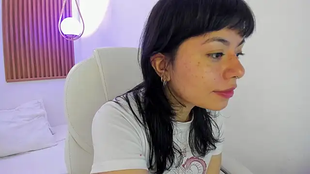 Snapshot of ghostmila chatting on April 19, 2026, 1:23 pm ghostmila online show from April 19, 2026, 1:23 pm