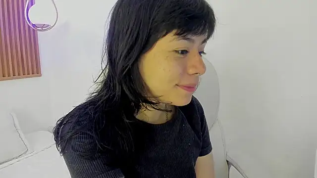 Snapshot of ghostmila chatting on May 2, 2026, 1:05 pm ghostmila online show from May 2, 2026, 1:05 pm