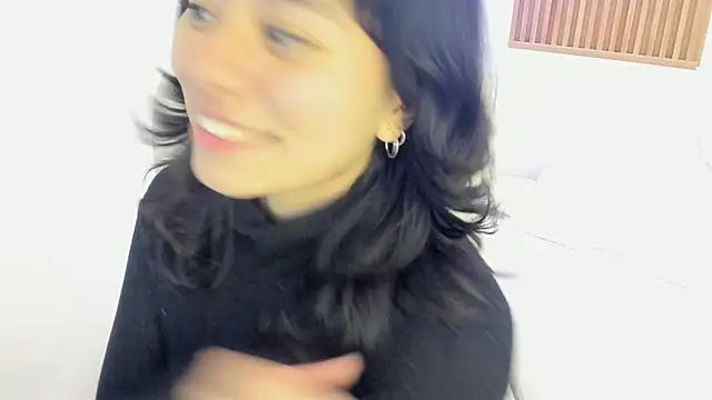 Snapshot of ghostmila chatting on May 5, 2026, 1:08 am ghostmila online show from May 5, 2026, 1:08 am