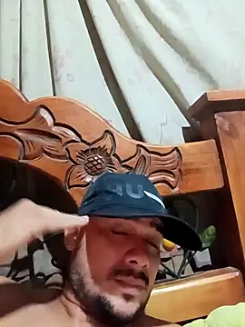 franDuxxx online show from May 2, 2026, 4:18 am