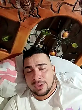 franDuxxx online show from April 10, 2026, 2:29 am