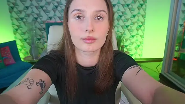 Snapshot of VikVikLove chatting on June 10, 2026, 7:59 pm VikVikLove online show from June 10, 2026, 7:59 pm