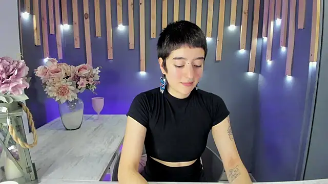 Snapshot of Atheena__ chatting on May 27, 2026, 12:45 pm Atheena online show from May 27, 2026, 12:45 pm