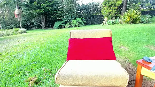 Snapshot of NatashaDiamond chatting on May 29, 2026, 1:28 pm NatashaDiamond online show from May 29, 2026, 1:28 pm
