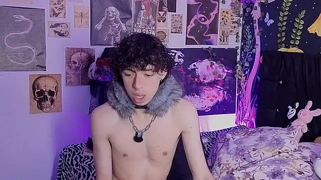 Snapshot of Otter_Moon chatting on May 19, 2026, 3:13 am Otter Moon online show from May 19, 2026, 3:13 am