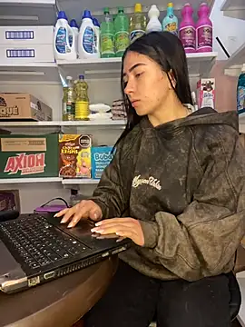 Snapshot of AMBERBUNNY_ chatting on June 2, 2026, 10:59 am AMBERBUNNY online show from June 2, 2026, 10:59 am