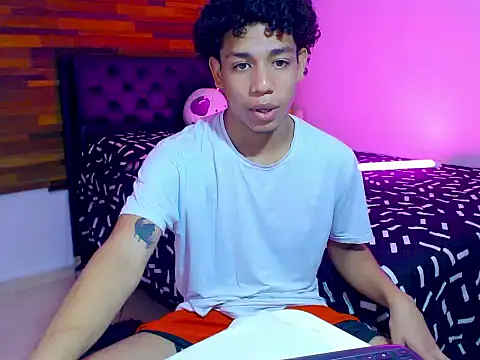 Snapshot of aarom_ chatting on April 14, 2026, 1:10 am aarom online show from April 14, 2026, 1:10 am