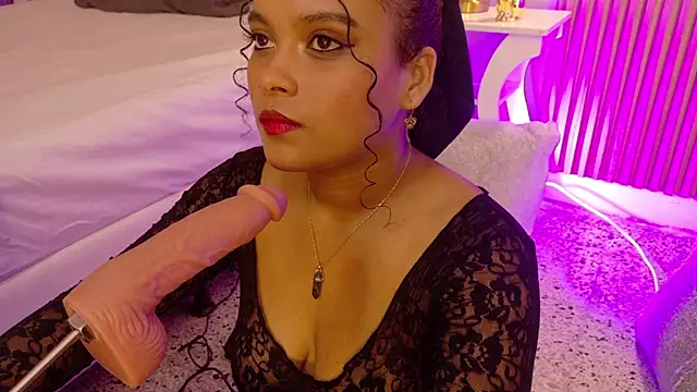 ValeriaJolie online show from April 15, 2026, 2:17 am