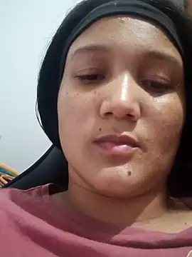 paola daza online show from April 12, 2026, 1:42 am