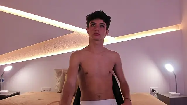 Logan Steel online show from April 14, 2026, 4:39 am