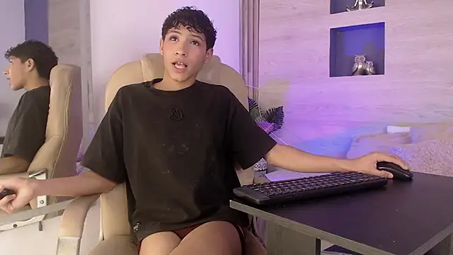 Velvet An online show from April 22, 2026, 4:19 am