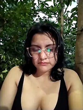 sienna elara online show from April 14, 2026, 10:42 am