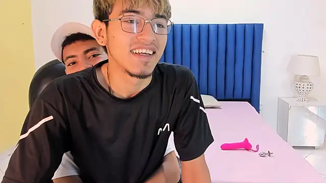 Snapshot of Juan_saul1 chatting on April 13, 2026, 9:30 pm Juan saul1 online show from April 13, 2026, 9:30 pm