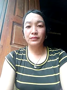 Snapshot of vanlucky2 chatting on April 16, 2026, 10:05 am vanlucky2 online show from April 16, 2026, 10:05 am