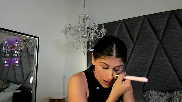 Snapshot of Cleopattra chatting on May 14, 2026, 8:39 pm Cleopattra online show from May 14, 2026, 8:39 pm