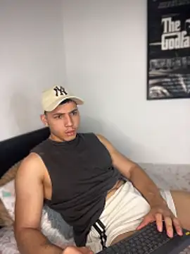 Max valiant online show from April 14, 2026, 12:26 am