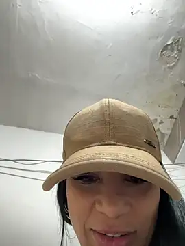 VALERYSTRONGCOCK online show from April 16, 2026, 5:30 am