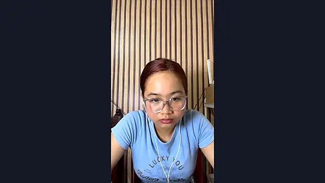 SheenaMcbrien online show from April 12, 2026, 11:13 am