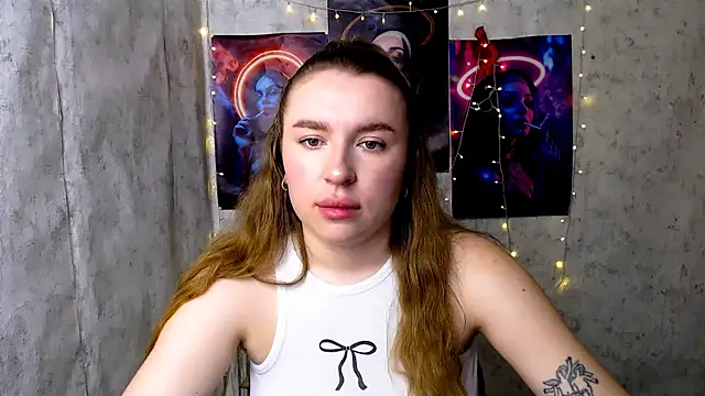 KassiaRayne  online show from April 15, 2026, 5:13 am