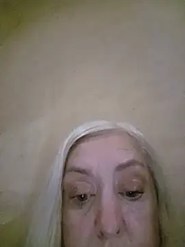Snapshot of Julia20X chatting on July 2, 2026, 8:15 pm Julia20X online show from July 2, 2026, 8:15 pm