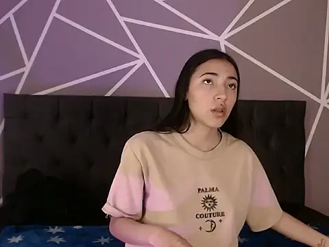 Violett1126 online show from April 13, 2026, 5:11 am