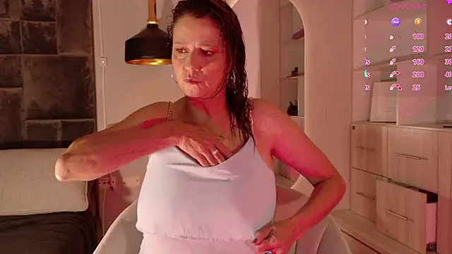 Adrianaa gold online show from May 25, 2026, 11:31 am