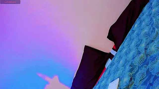 Tania Baker online show from April 15, 2026, 1:37 pm