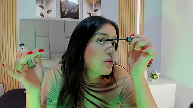  ValeryCooper online show from May 7, 2026, 11:57 am