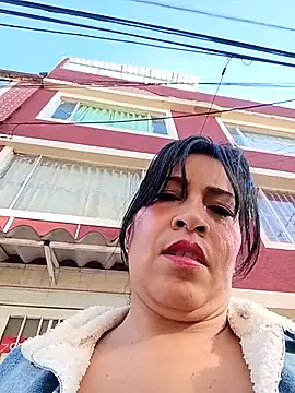 Snapshot of ZOE-WILDER_ chatting on May 23, 2026, 12:04 pm ZOE-WILDER online show from May 23, 2026, 12:04 pm