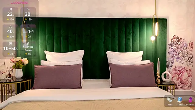 Snapshot of YunaStorm chatting on April 14, 2026, 2:44 pm YunaStorm online show from April 14, 2026, 2:44 pm