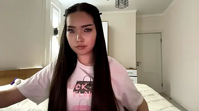 Snapshot of MardellHeavrin chatting on April 14, 2026, 2:22 pm MardellHeavrin online show from April 14, 2026, 2:22 pm