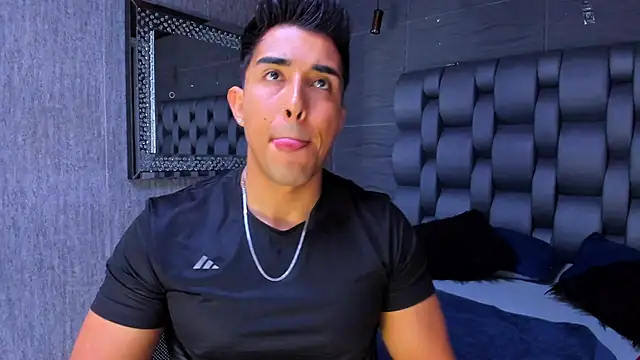 alangreek1 online show from April 15, 2026, 11:05 pm