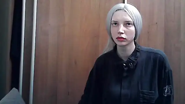 Snapshot of Crimson_Lady chatting on May 19, 2026, 5:31 pm Crimson Lady online show from May 19, 2026, 5:31 pm